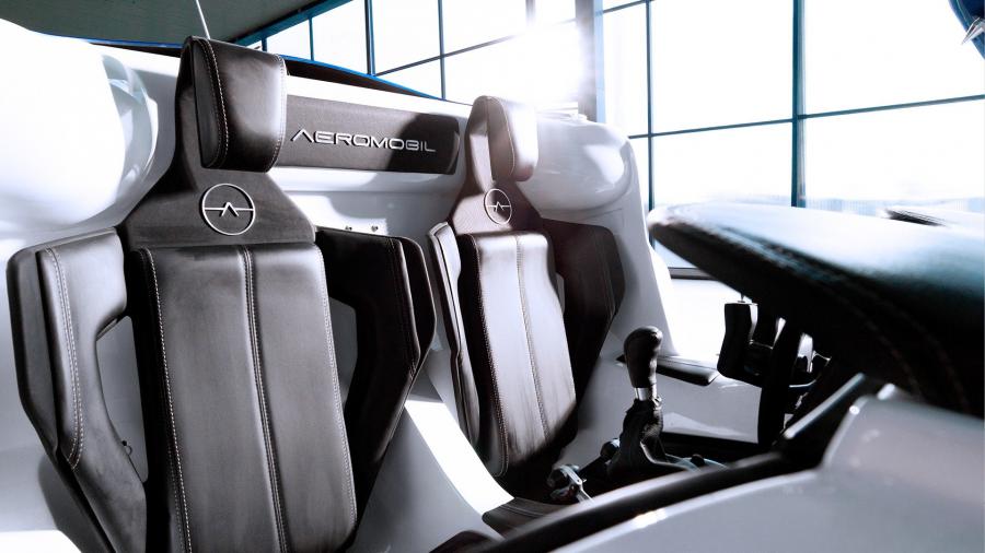 Интерьер AeroMobil 3.0 2014 года  (фото 12 из 18)